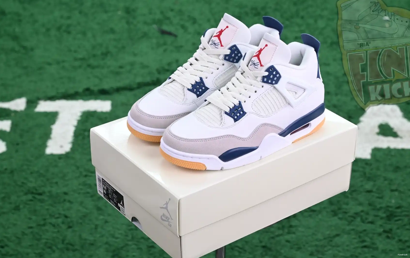 Jordan Air Jordan SB “NAVY” 4 0402